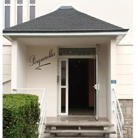 Le Porquerolle アパート